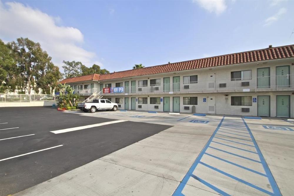 Motel 6-Rhome, Tx Luaran gambar