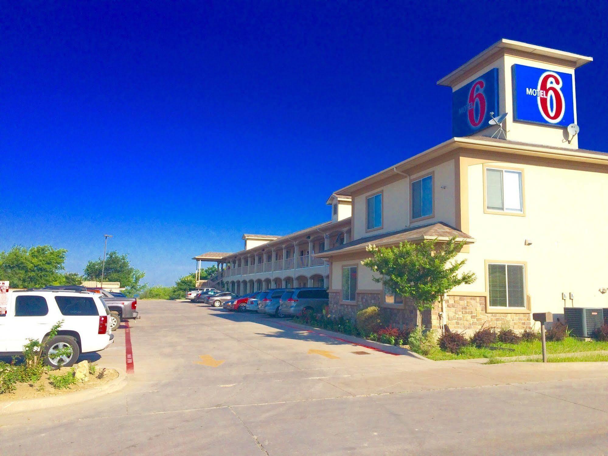 Motel 6-Rhome, Tx Luaran gambar