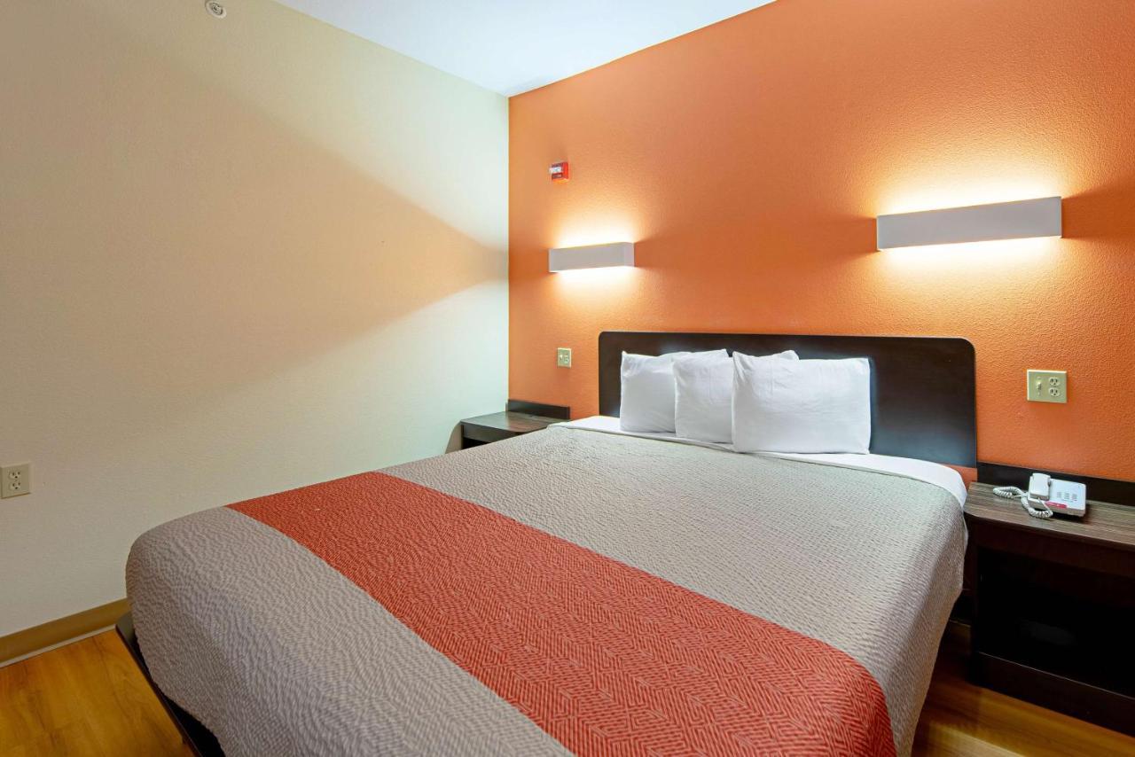 Motel 6-Rhome, Tx Luaran gambar