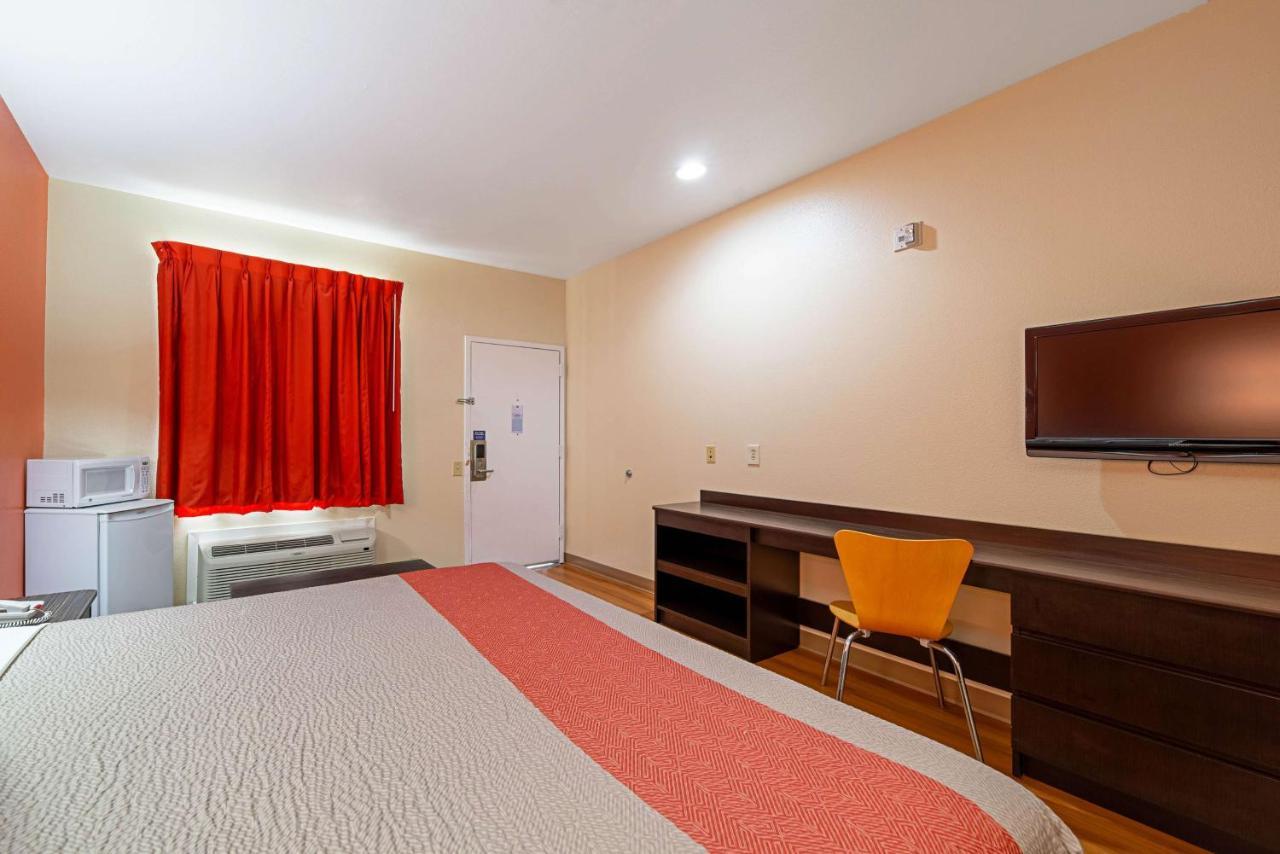 Motel 6-Rhome, Tx Luaran gambar