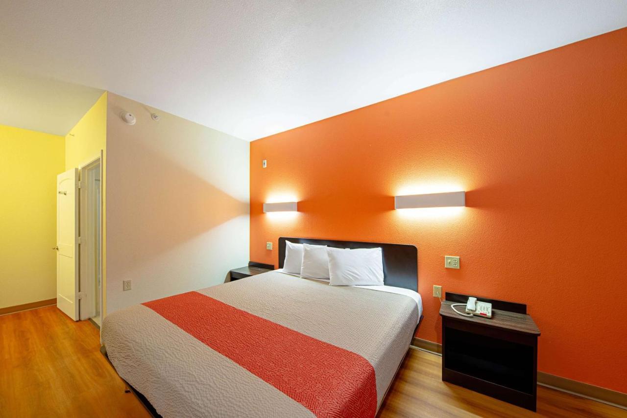 Motel 6-Rhome, Tx Luaran gambar