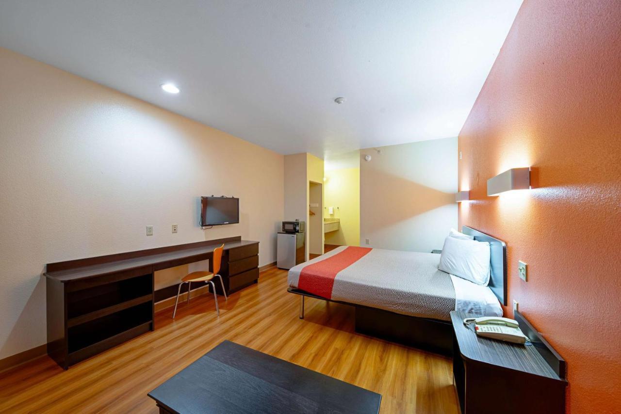 Motel 6-Rhome, Tx Luaran gambar