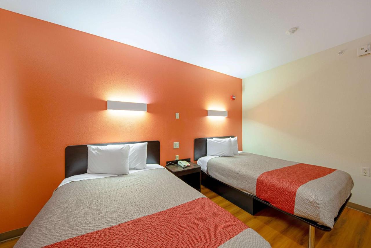 Motel 6-Rhome, Tx Luaran gambar